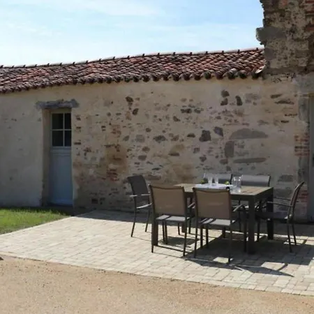 18eme Renove Avec Piscine Couverte, Terrasse, Loisirs Et Wifi - 6 Pers. - Fr-1-426-432 * Les Herbiers