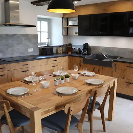 18eme Avec Piscine Couverte, Terrasse Et Salle De Jeux - 6 Pers - Fr-1-426-432